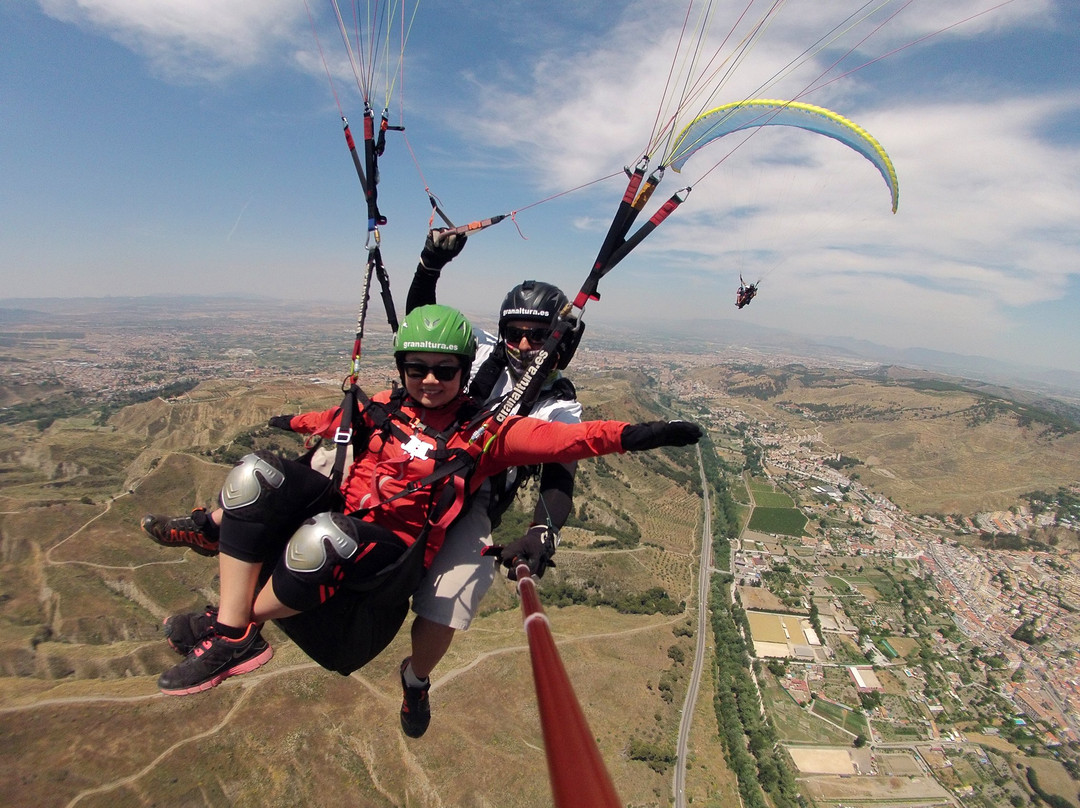 Granaltura Paragliding-格拉纳达必去景点