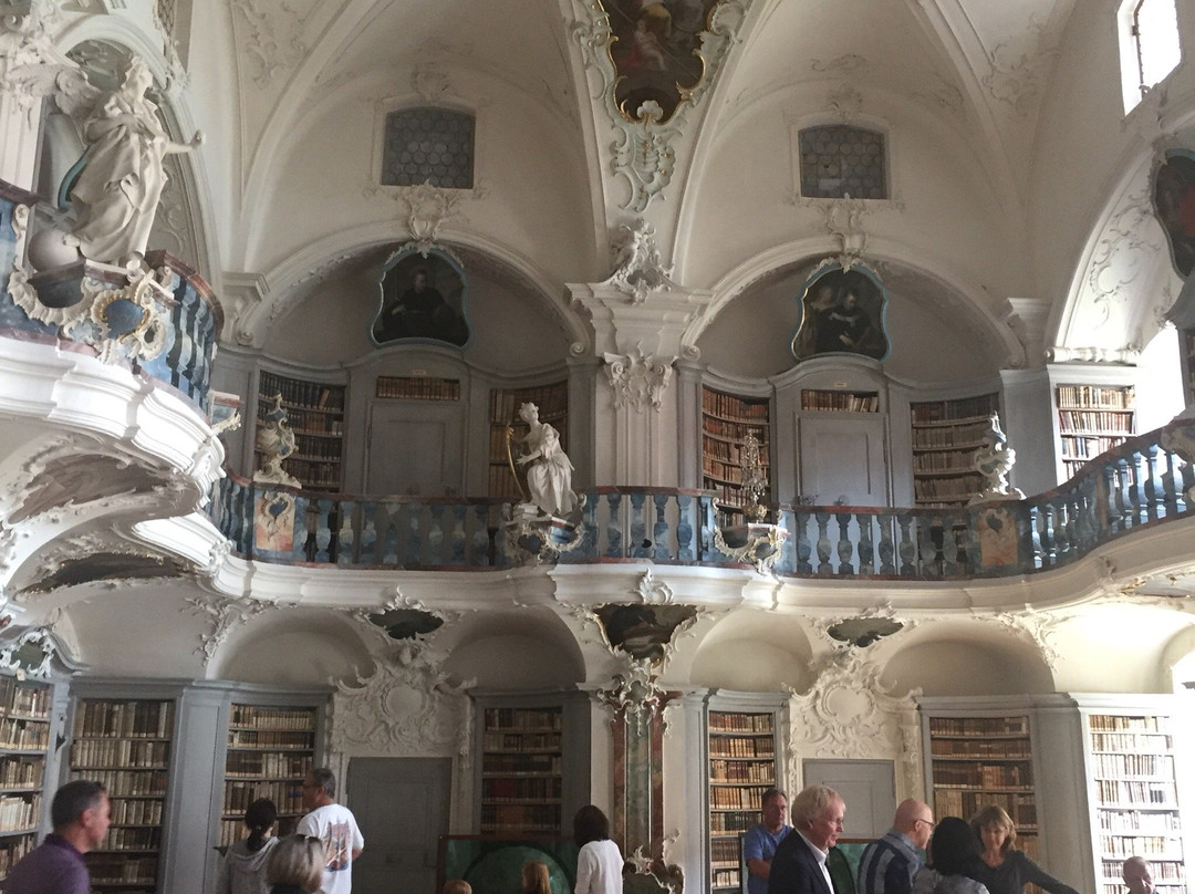 Rokokobibliothek St. Peter-St. Peter im Schwarzwald必去景点