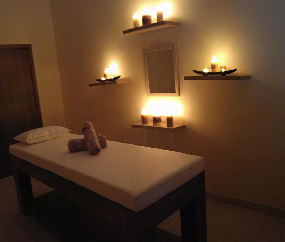 Acharavi旅游景点-Heal by Antonis Martinos