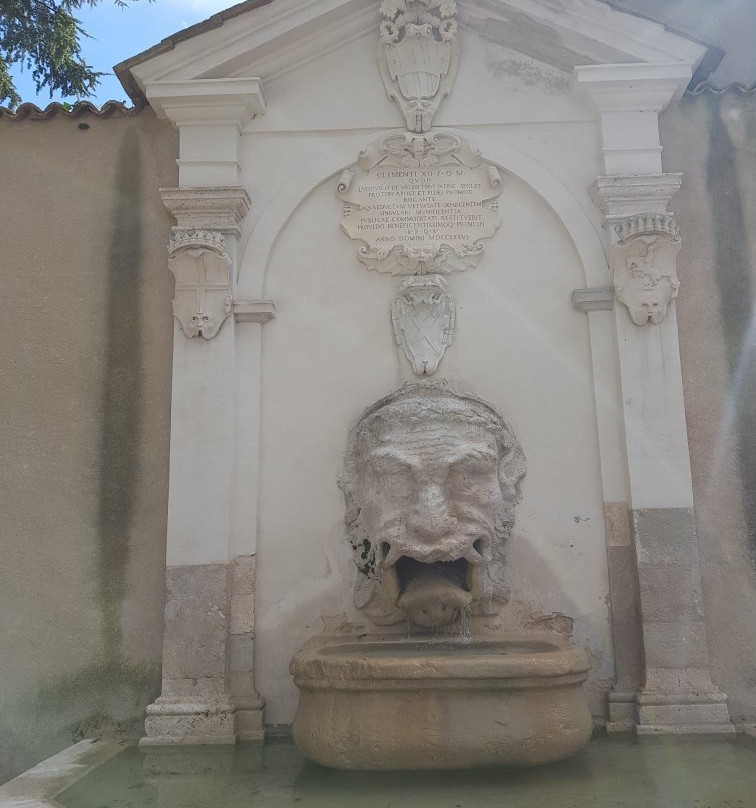 Fontana del Mascherone景点图片