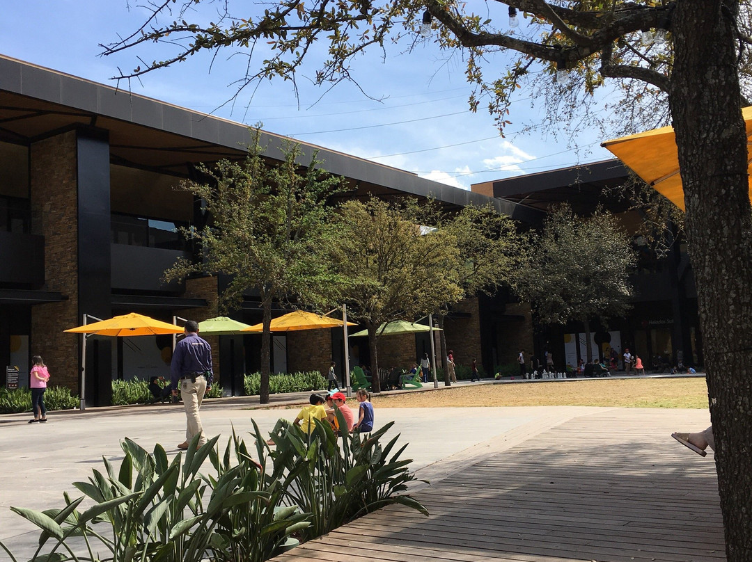 Pueblo Serena-蒙特雷必去景点