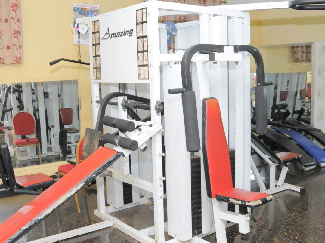 Glamossay Hotel主图