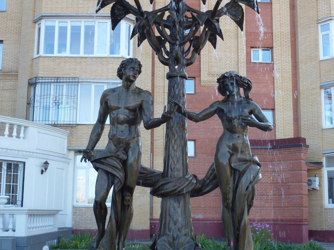 Fountain "Adam and Eve"景点图片
