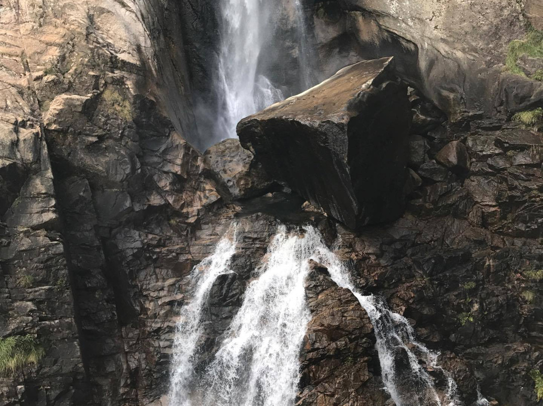 Cascade de Piscia景点图片