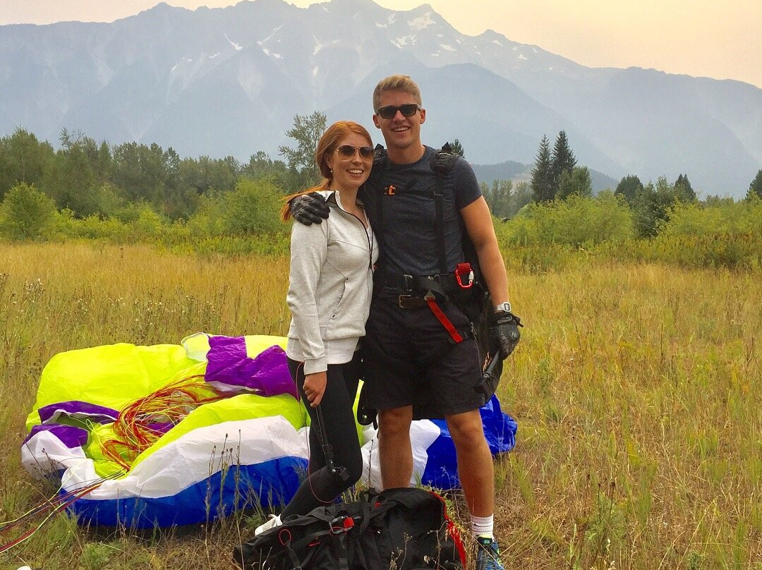 Sea to Sky Paragliding - S2SPG景点图片
