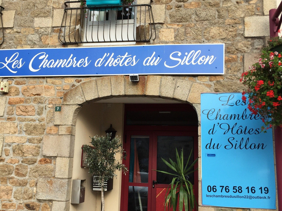 Chez Brigitte et Staff主图