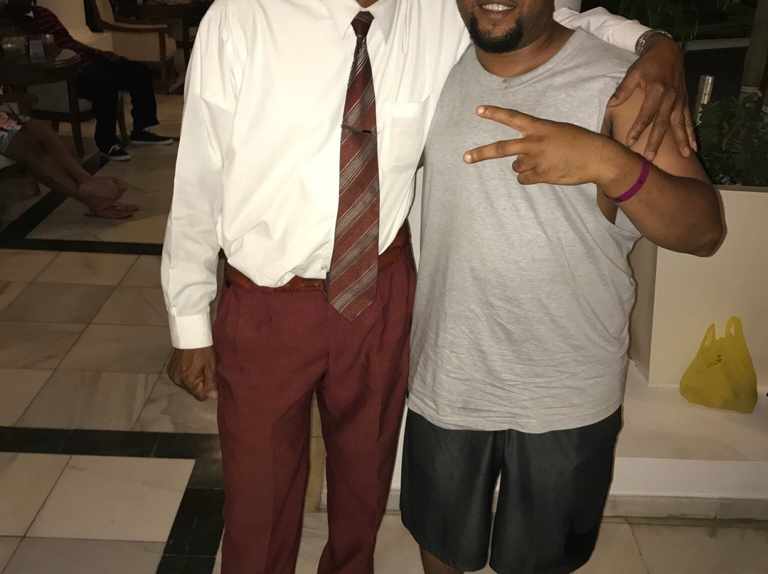 Uton's Private Tours-蒙特戈贝必去景点