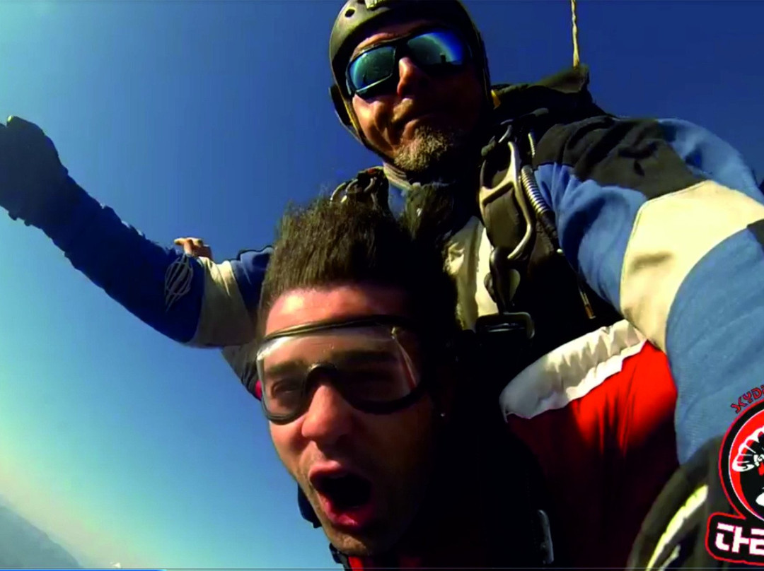 Skydive Academy - The Drop景点图片