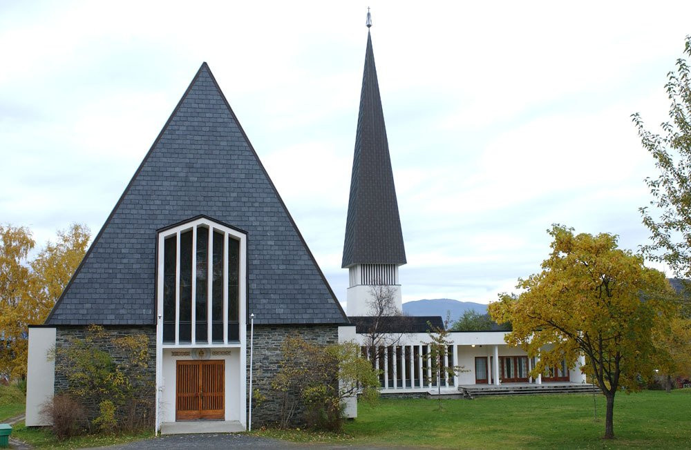 Harstad Church景点图片