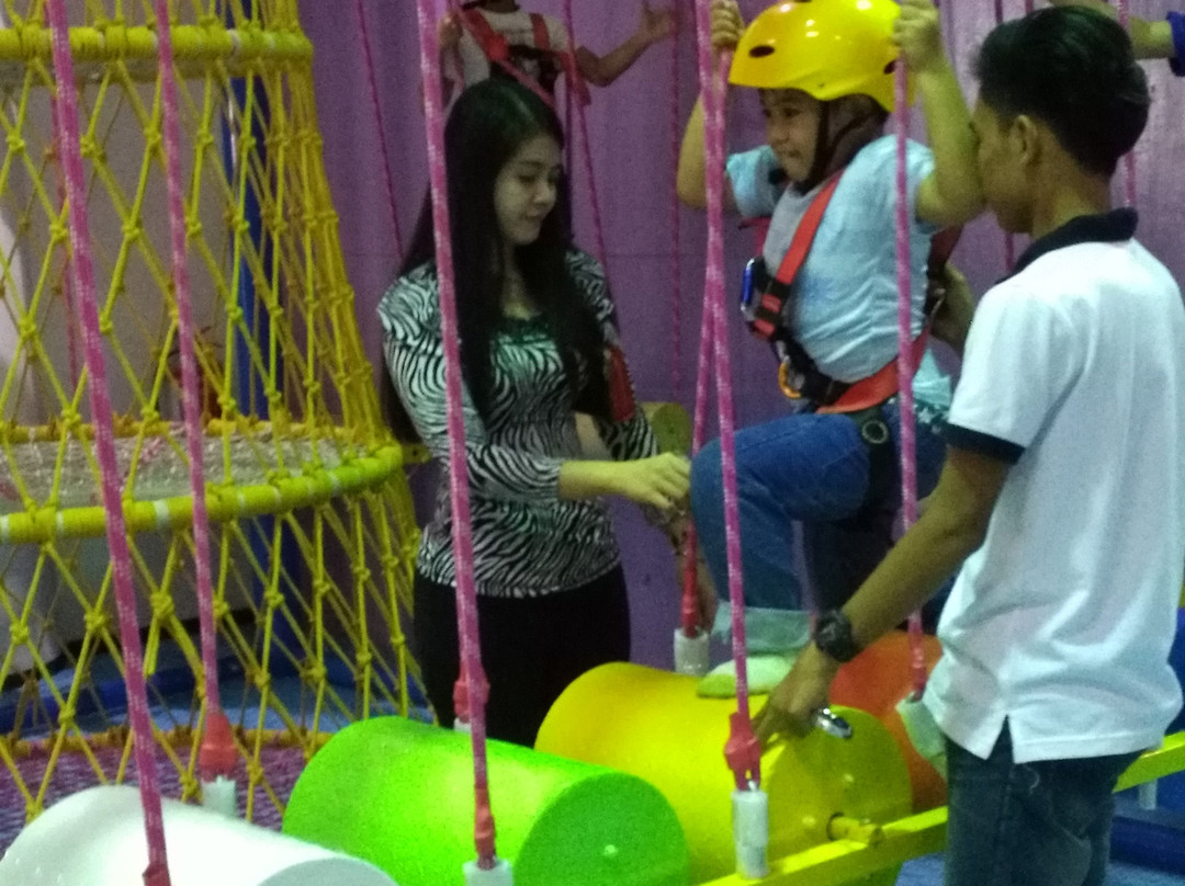 KIDz Family Playground景点图片