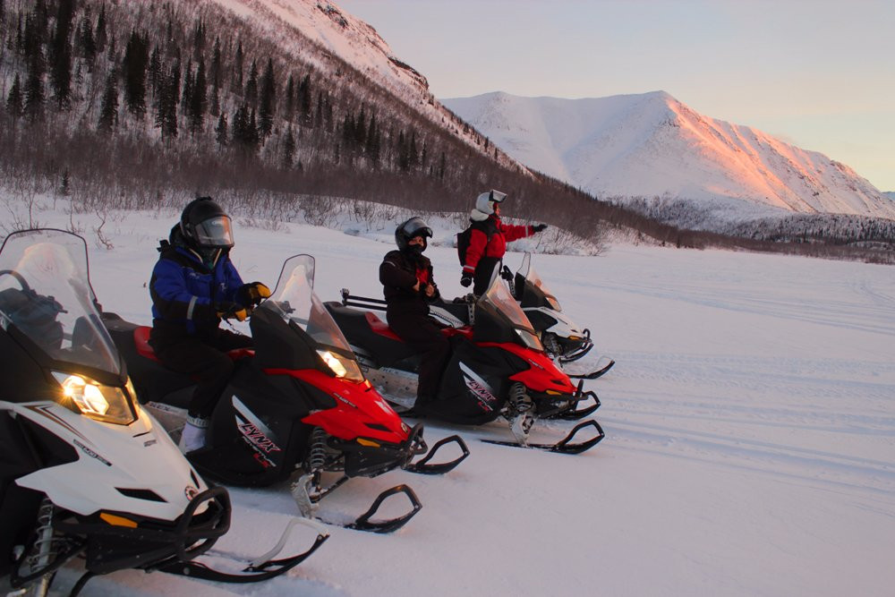 Kola Expeditions - Day Tours景点图片
