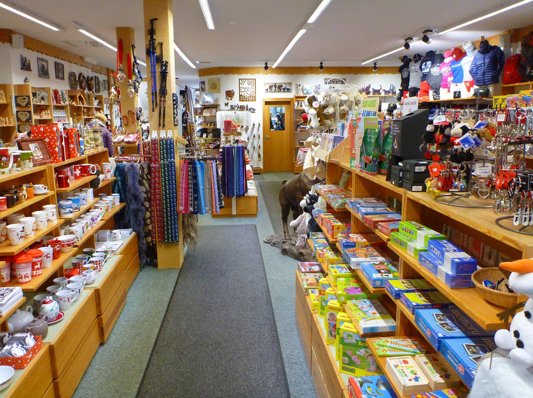 Swiss Made Shop Wengen-翁根必去景点