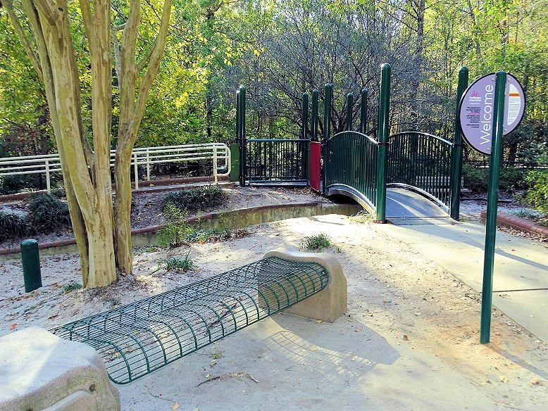 Marla Dorrel Park景点图片