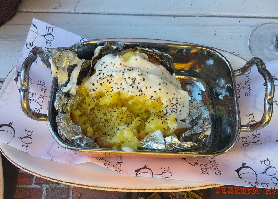 Voivodinovo餐馆和美食-Porky's BBQ