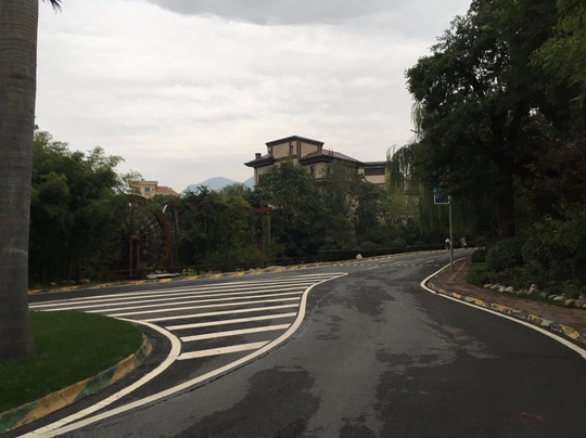 华清爱琴海国际温泉酒店主图