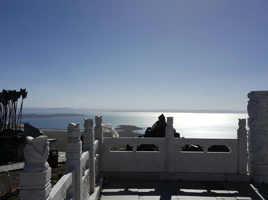 果洛牛头碑-玛多县必去景点