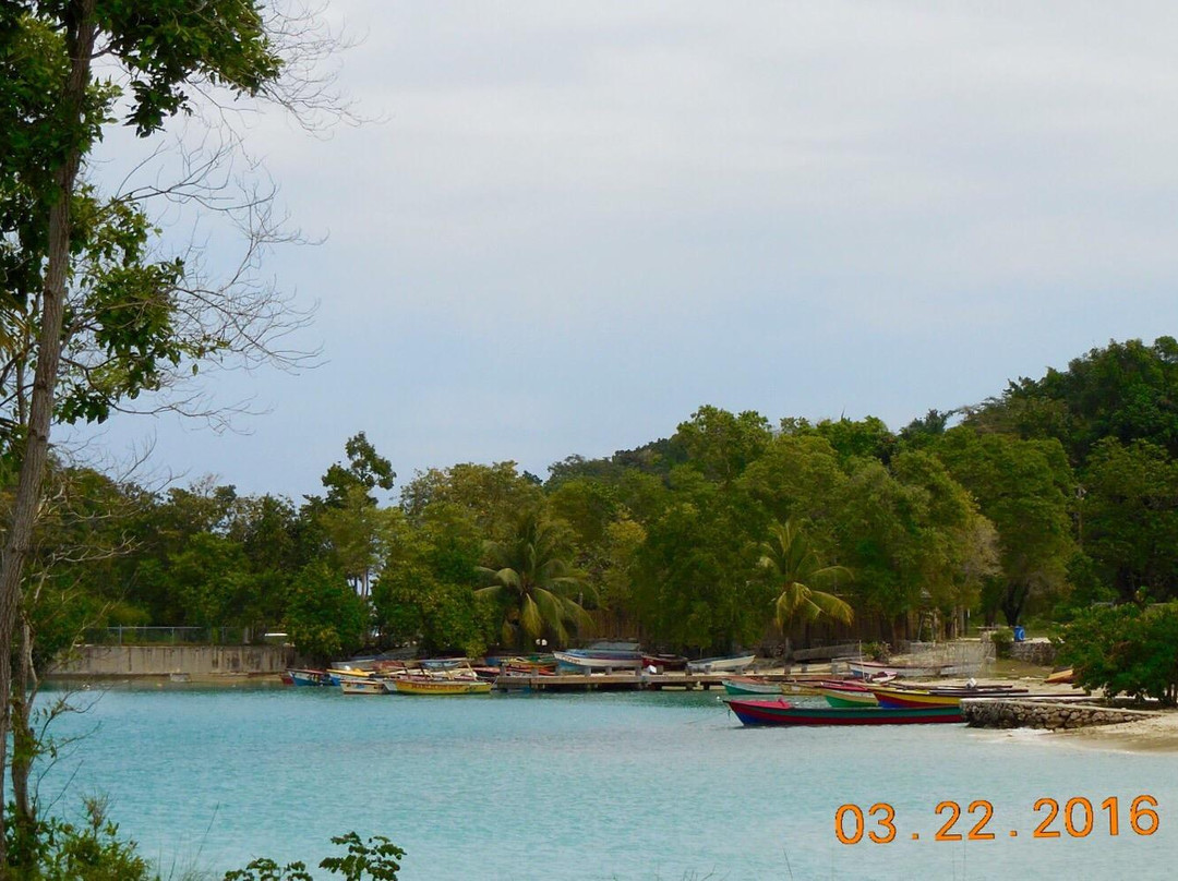 James Bond Beach景点图片