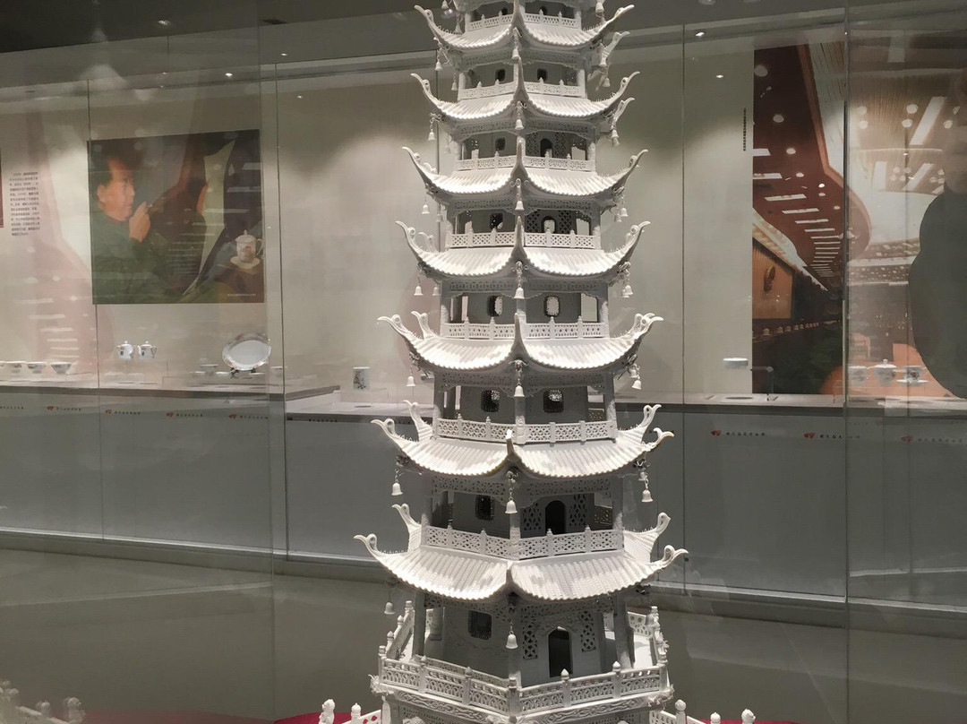 湖南陶瓷陈列馆座-醴陵市必去景点