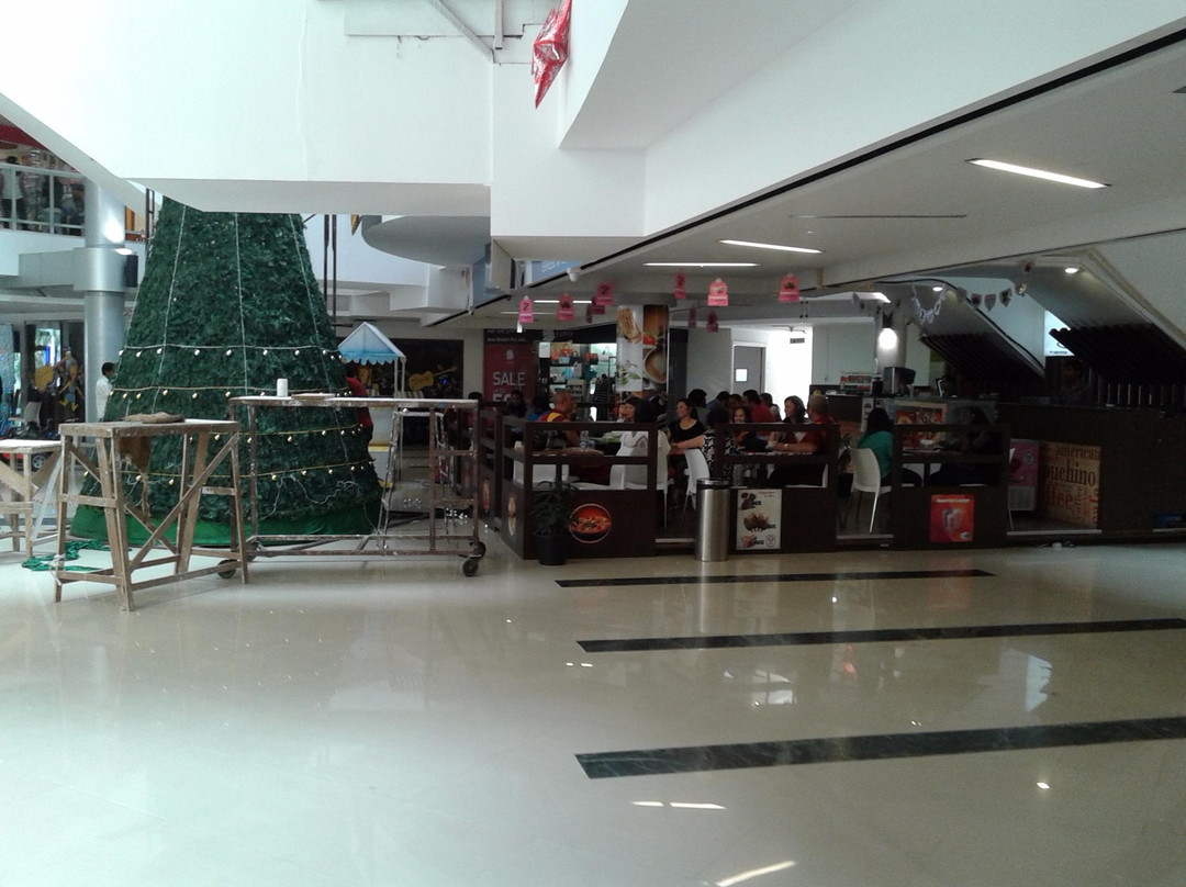 BM Habitat Mall景点图片
