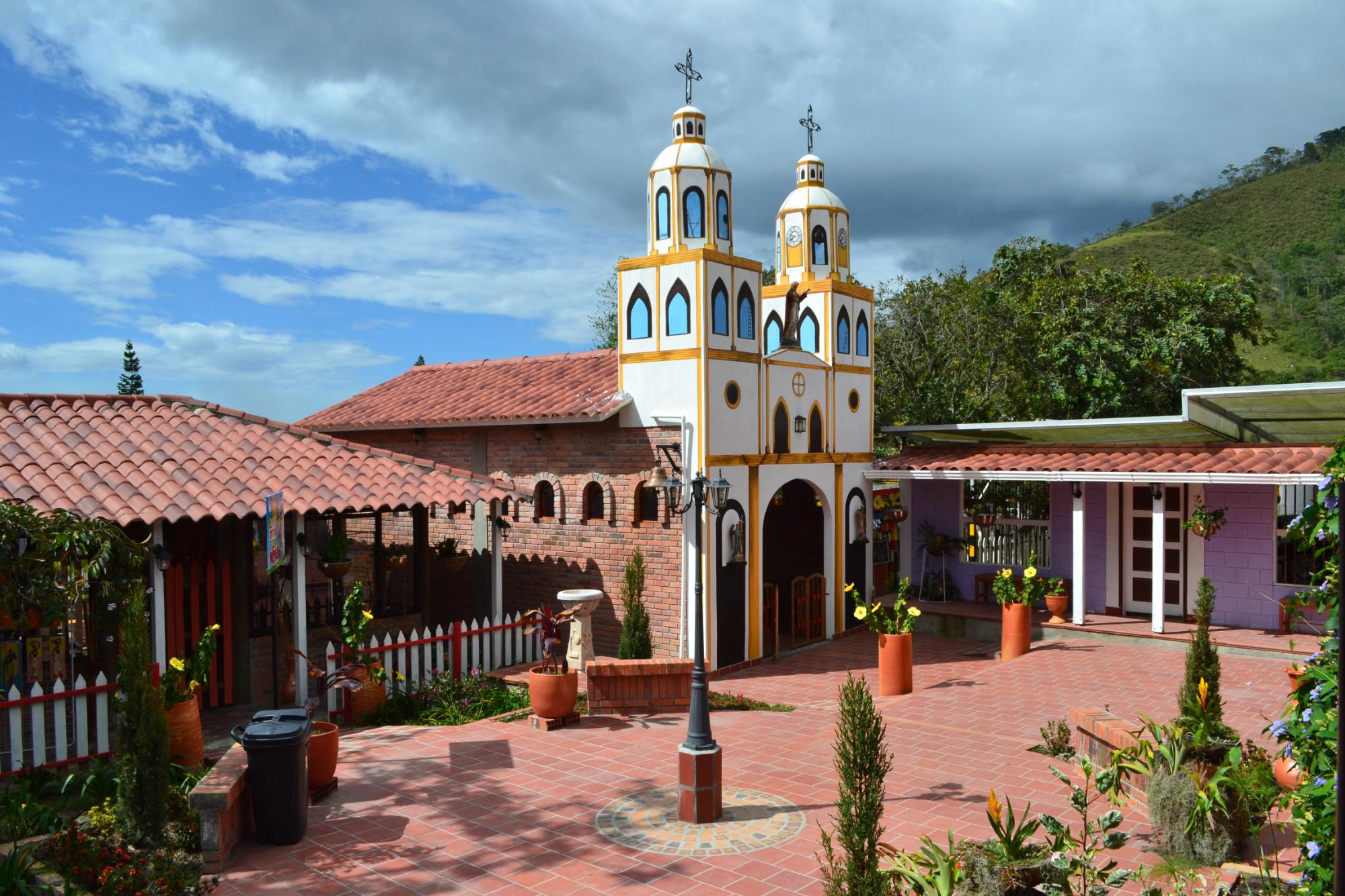 Hotel y Centro de Convenciones Colonial Chinacota-客卧