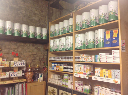 Erboristeria Bioprofumeria Secondo Natura-卡斯泰洛城必去景点