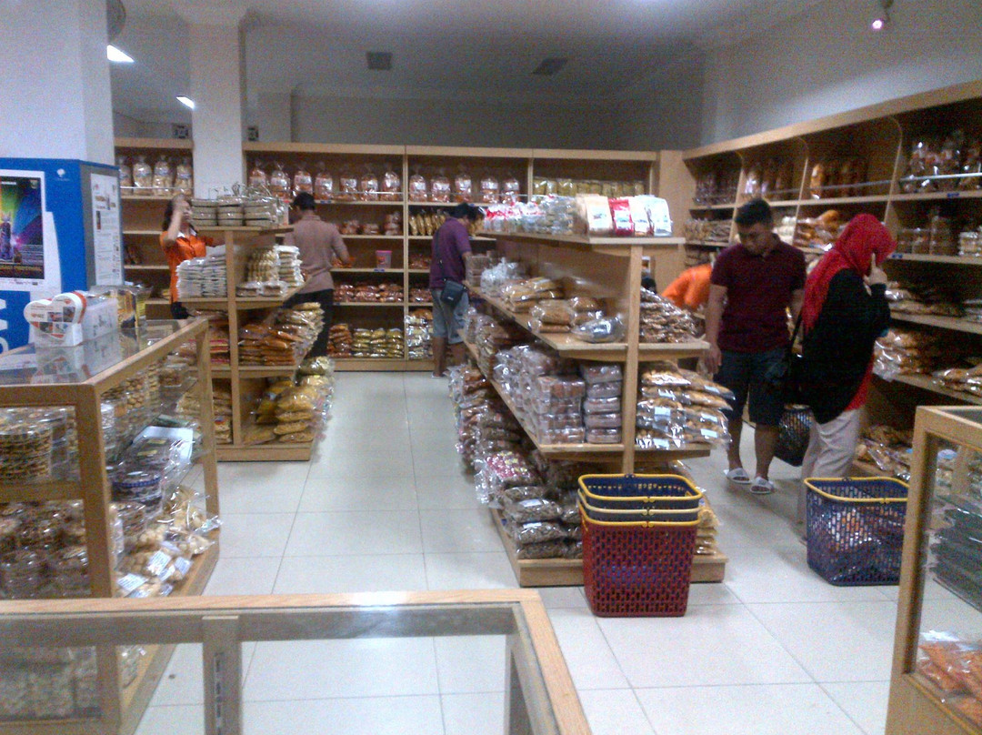 Kripik Balado Shirley-巴东必去景点