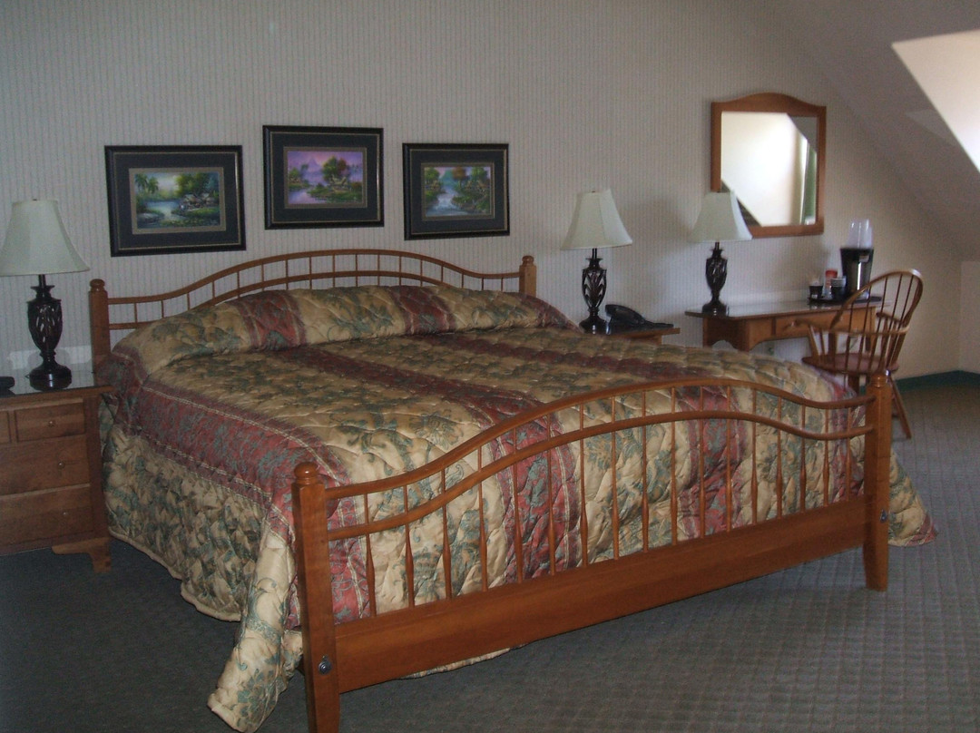 Depot Square Inn