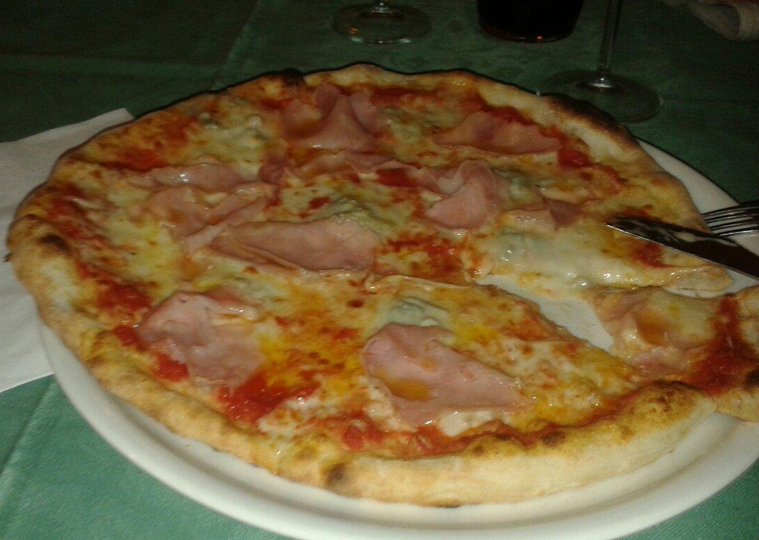 Fai della Paganella餐馆和美食-Piccola Stube