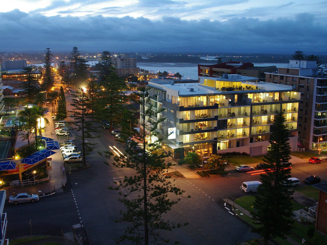 Macquarie Waters Hotel & Apartments