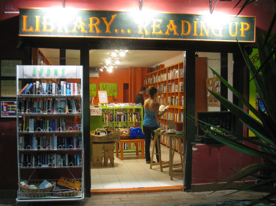 Library Reading Up-奥德杰海岸必去景点