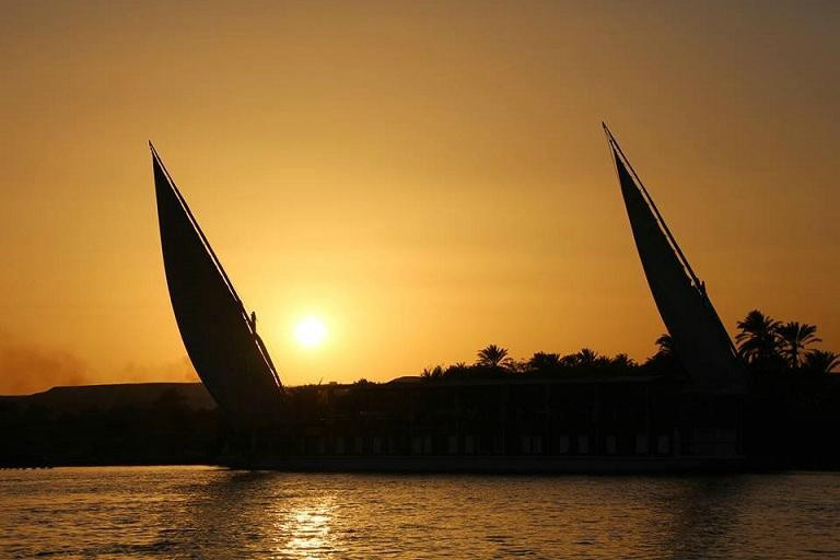 Ride a Felouka-开罗必去景点