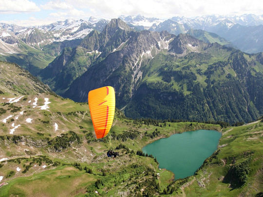 Flyzone Gleitschirm Tandemfliegen mit Profis-奥伯斯多夫必去景点