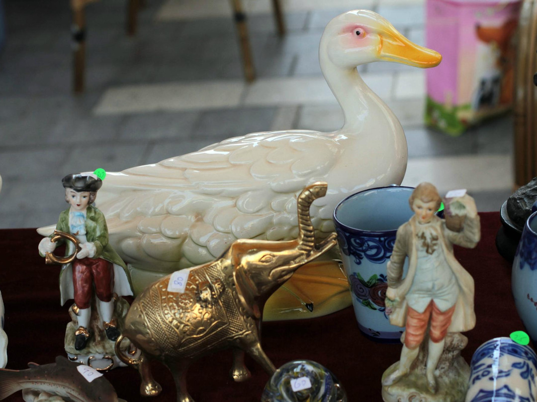 Antique & Collectors Weekly Market-Netanya必去景点