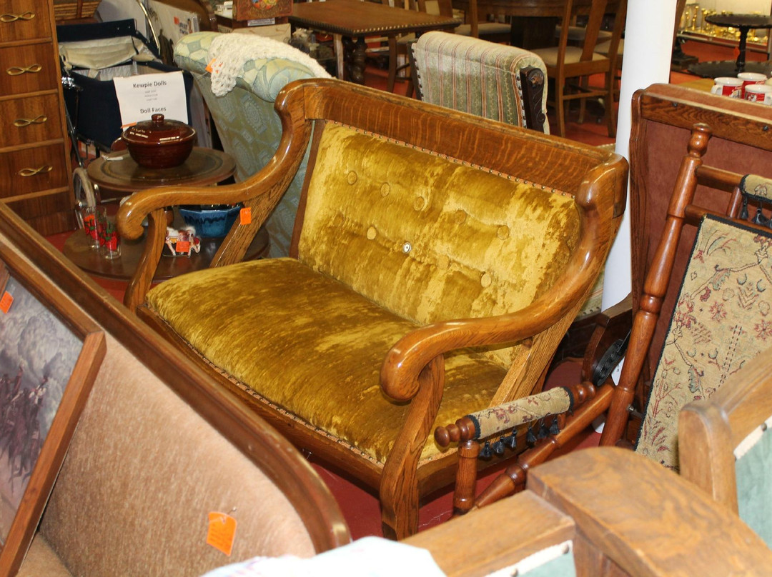 A Moment In Time Antiques & Collectables-Roy必去景点