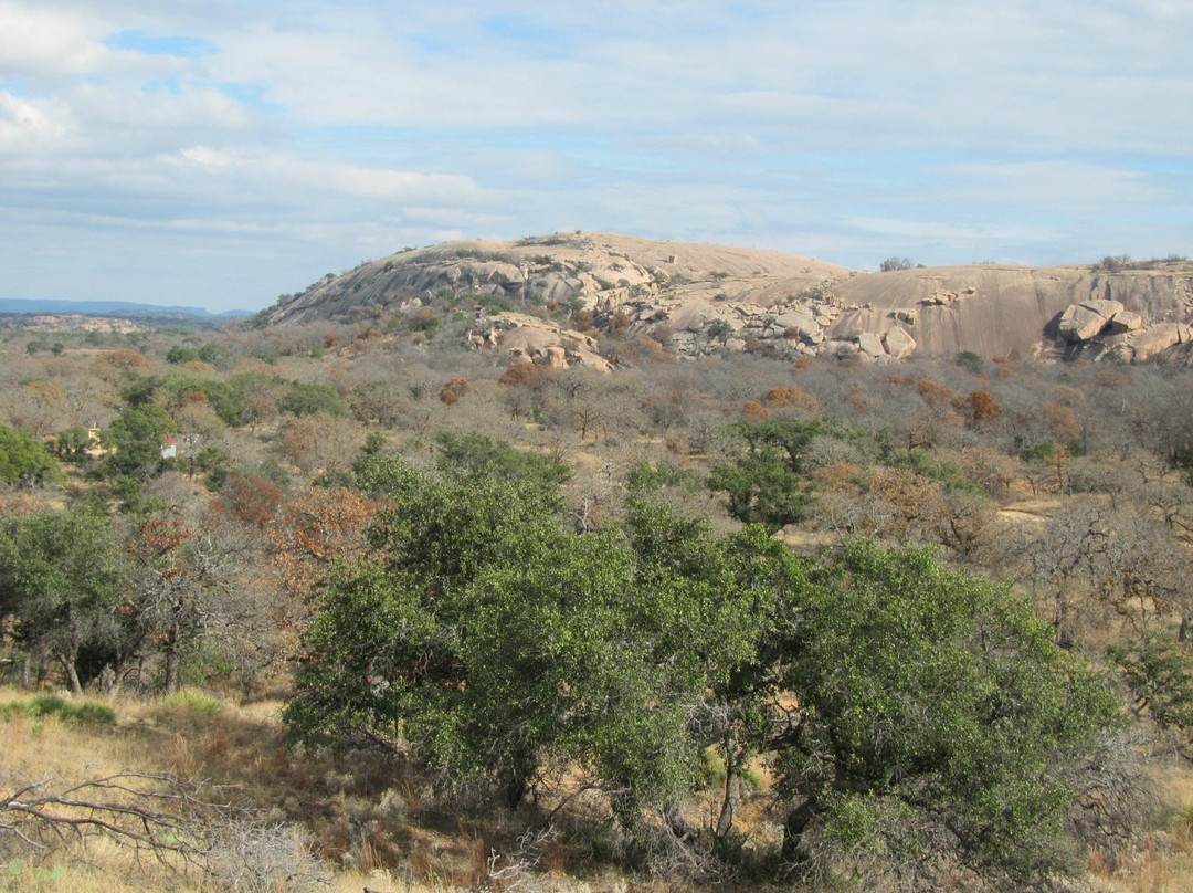 Enchanted Rock Fissure-弗雷德里克斯堡必去景点