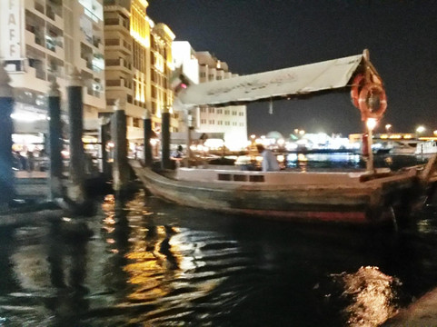 迪拜河Abra木船码头-迪拜必去景点