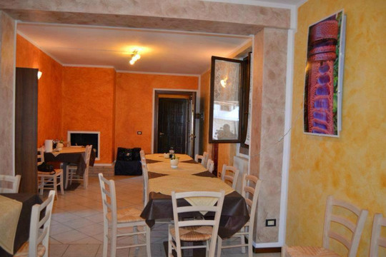 Izano餐馆和美食-Il Cascinetto Allevamento Struzzi