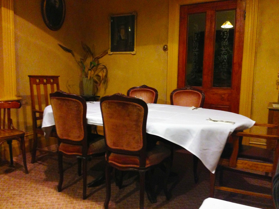 Ovens Happy Valley Hotel主图