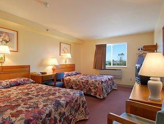 Derby Four Seasons Inn and Suites主图