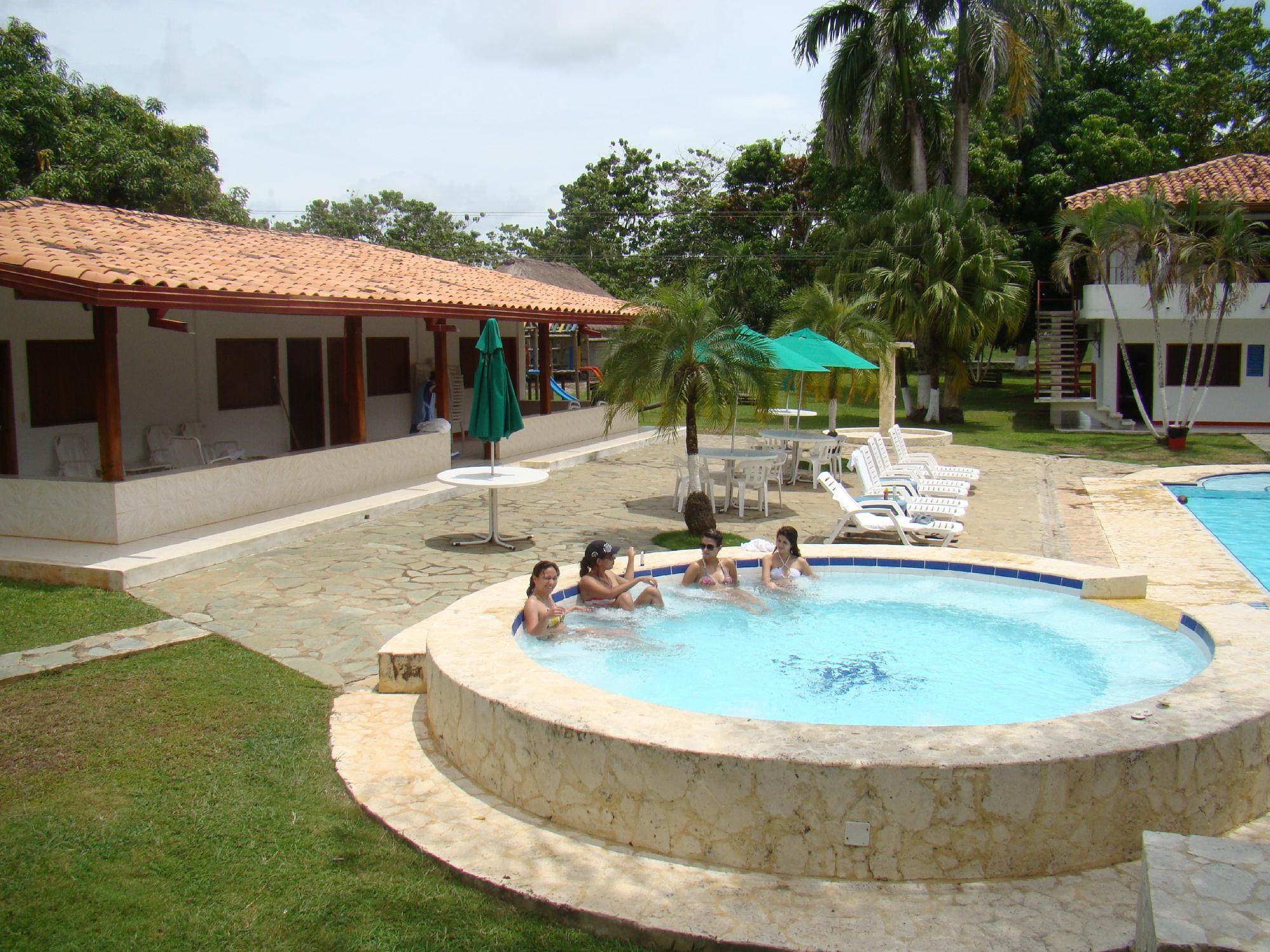 Hotel San Miguel de Ayapel-泳池