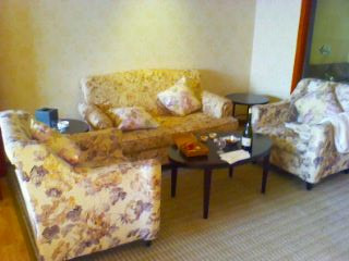 爱时特套房酒店主图