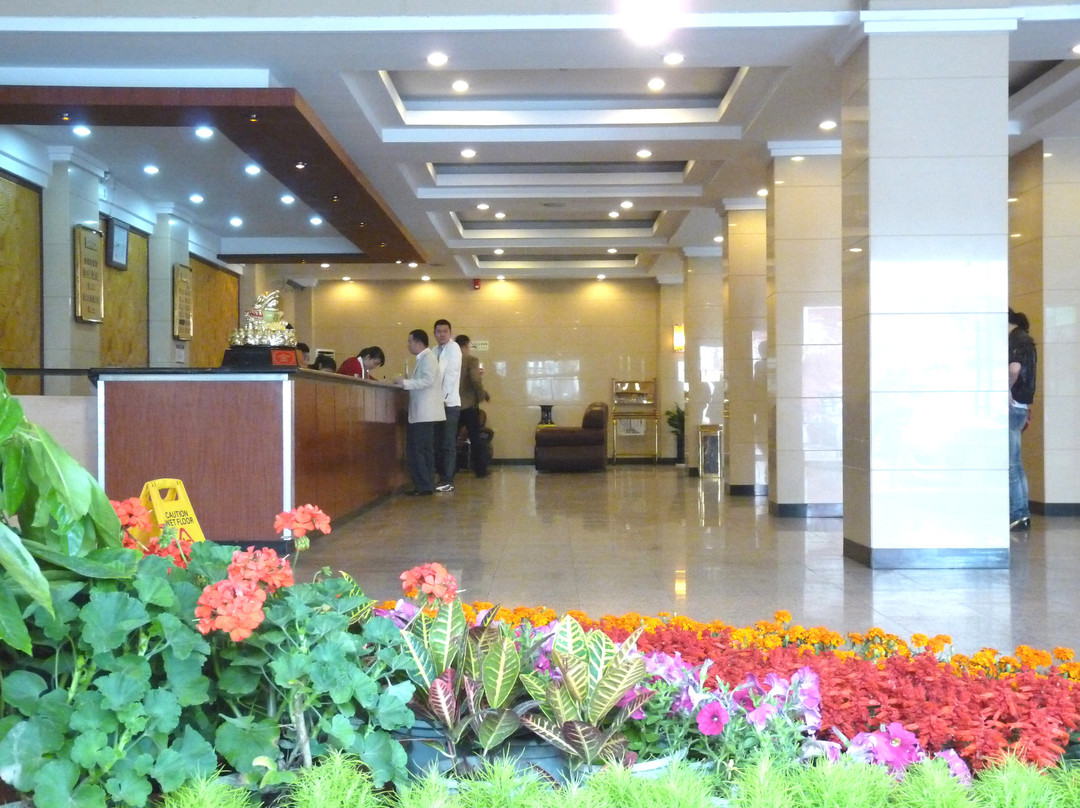 未来大酒店主图