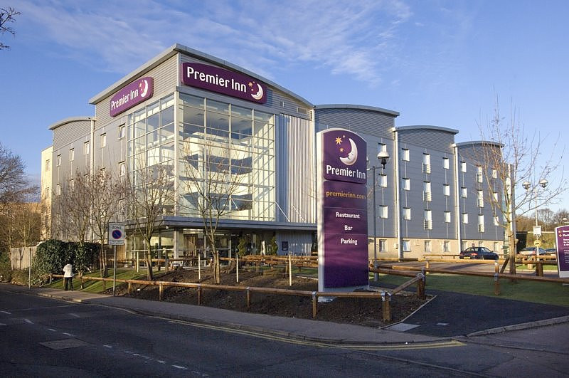 Premier Inn Watford Central hotel