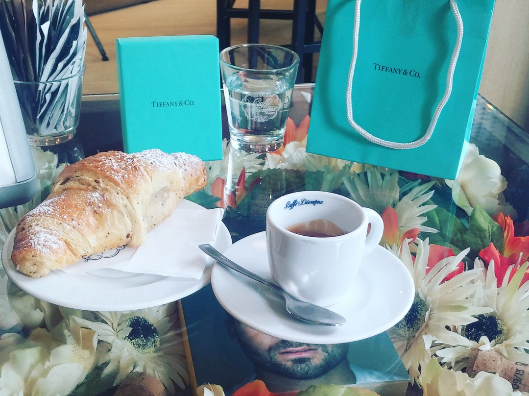Recoaro Terme餐馆和美食-Divine Coffee & Wine