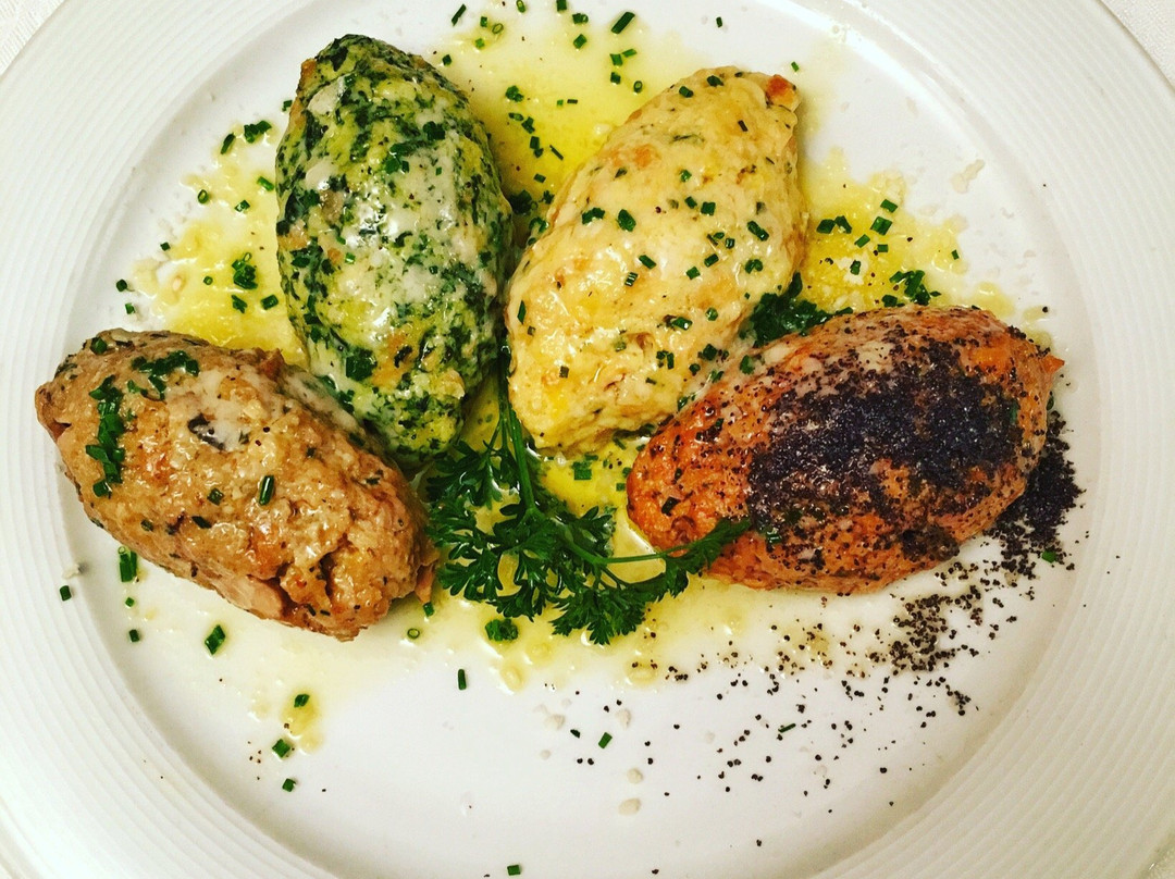 Lasa餐馆和美食-Gasthaus Sonneck