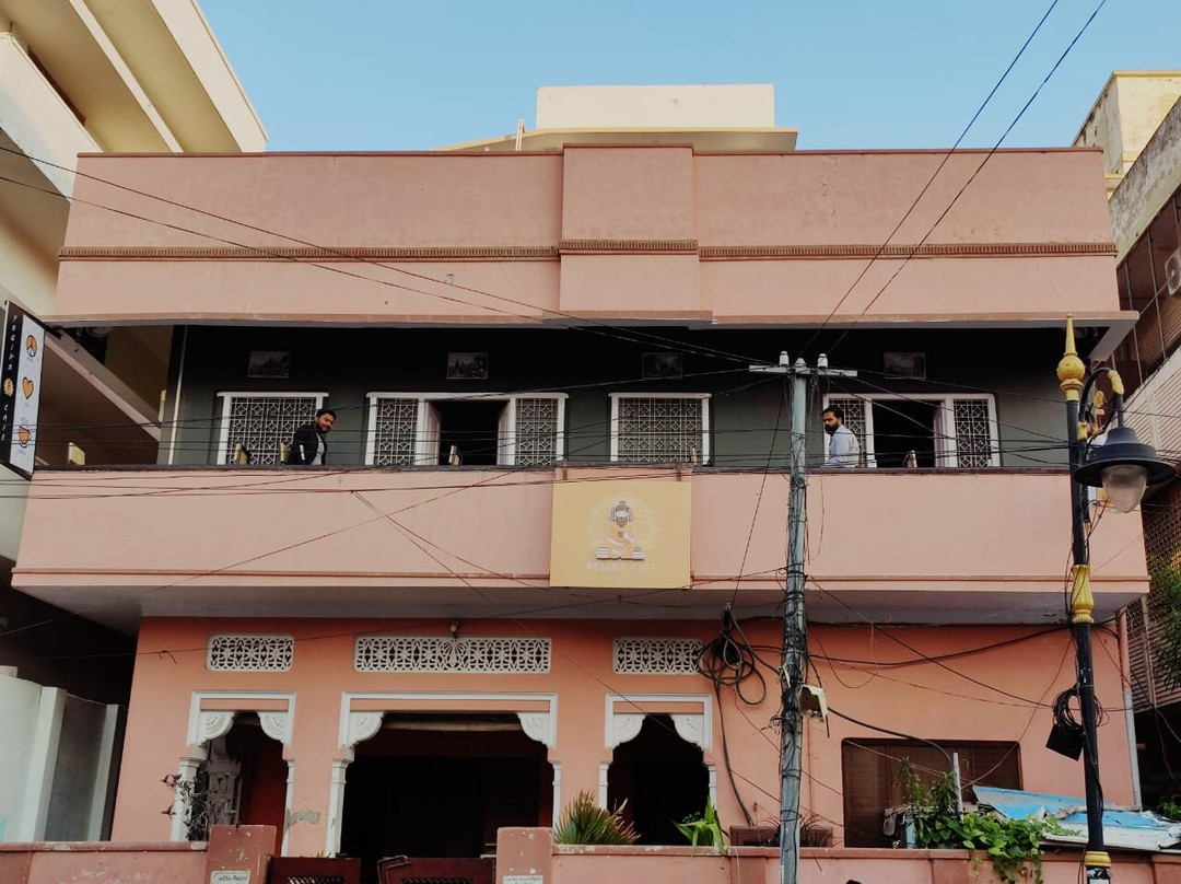 Yogik's Cafe & Diner