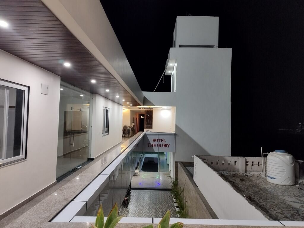 Hotel The Glory