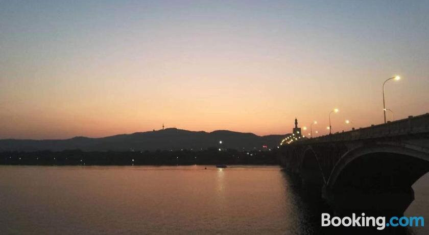 7天酒店·长沙汽车西站梅溪湖东地铁站店主图