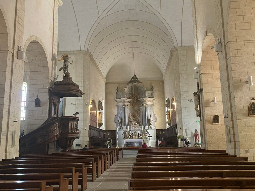 Église Saint-Patern-瓦讷必去景点
