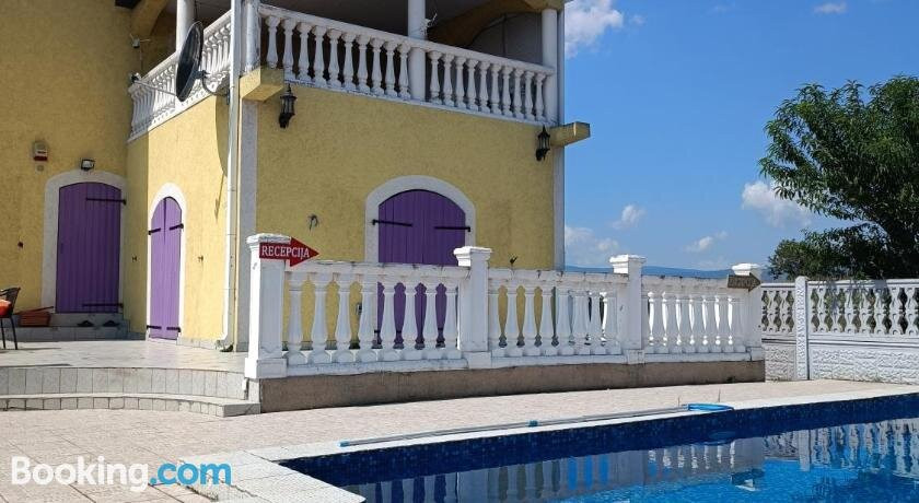V & V ViLLA
